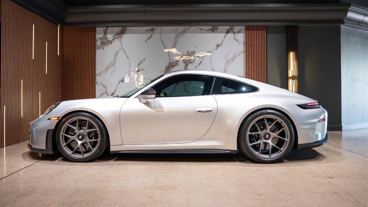 Used 2026 Porsche 911 GT3 RWD image 8