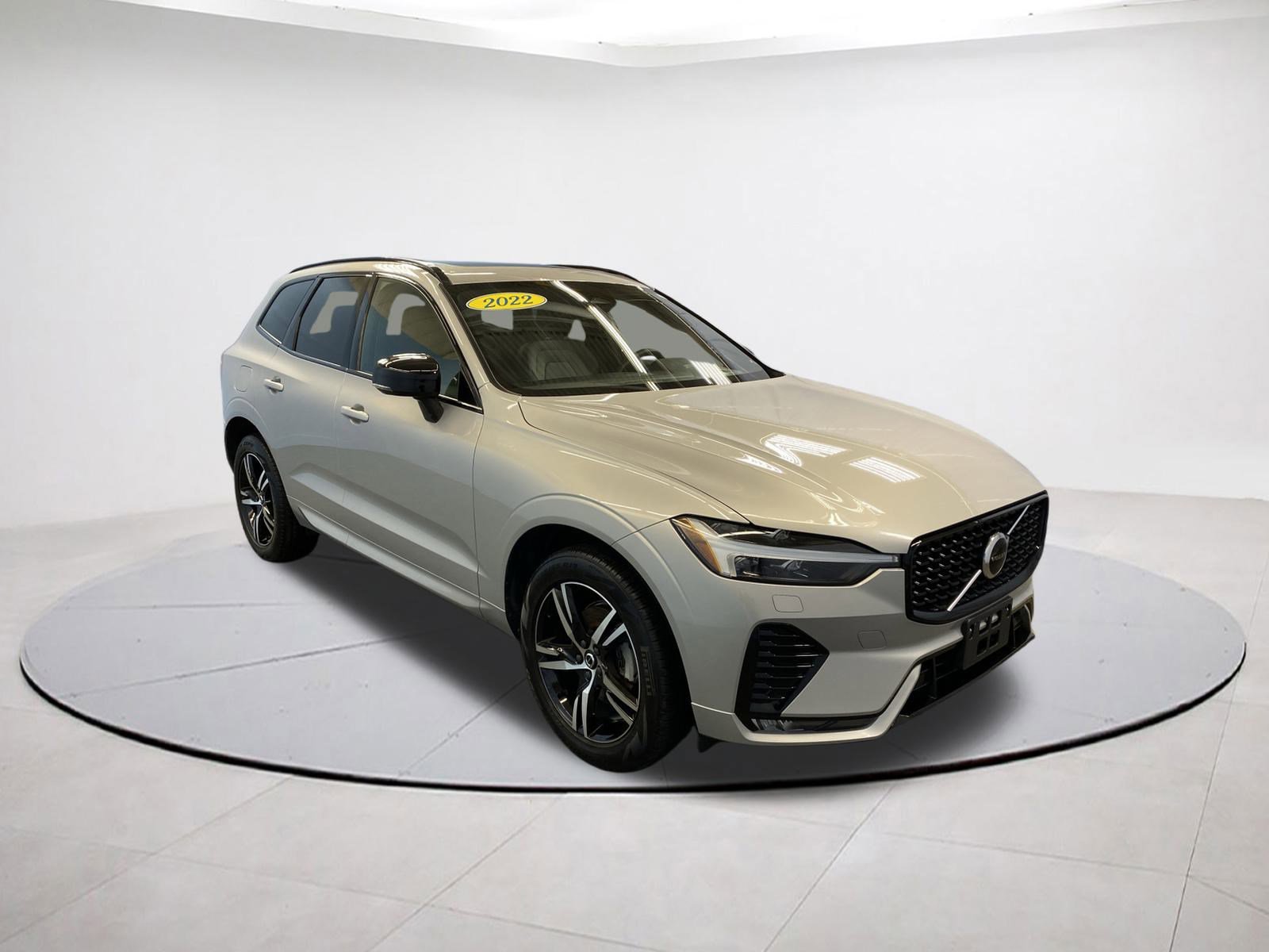 Used 2022 Volvo XC60 B5 R-Design
