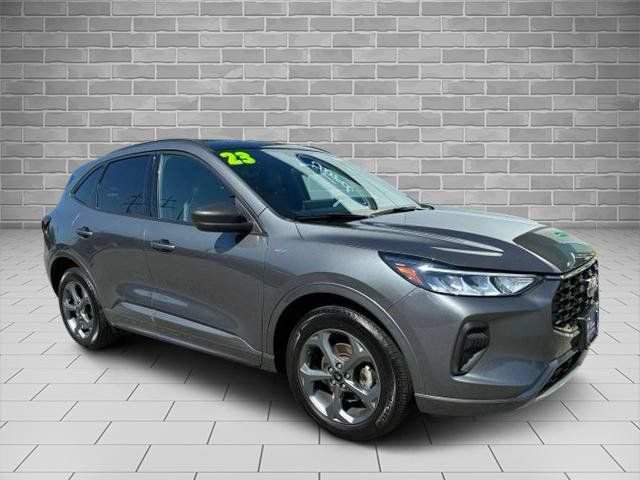 Certified 2023 Ford Escape ST-Line w/ Tech Pack #1 AWD/4WD image 3