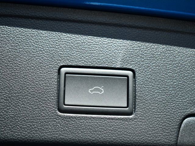 New 2025 Volkswagen Atlas Cross Sport SEL AWD/4WD image 29