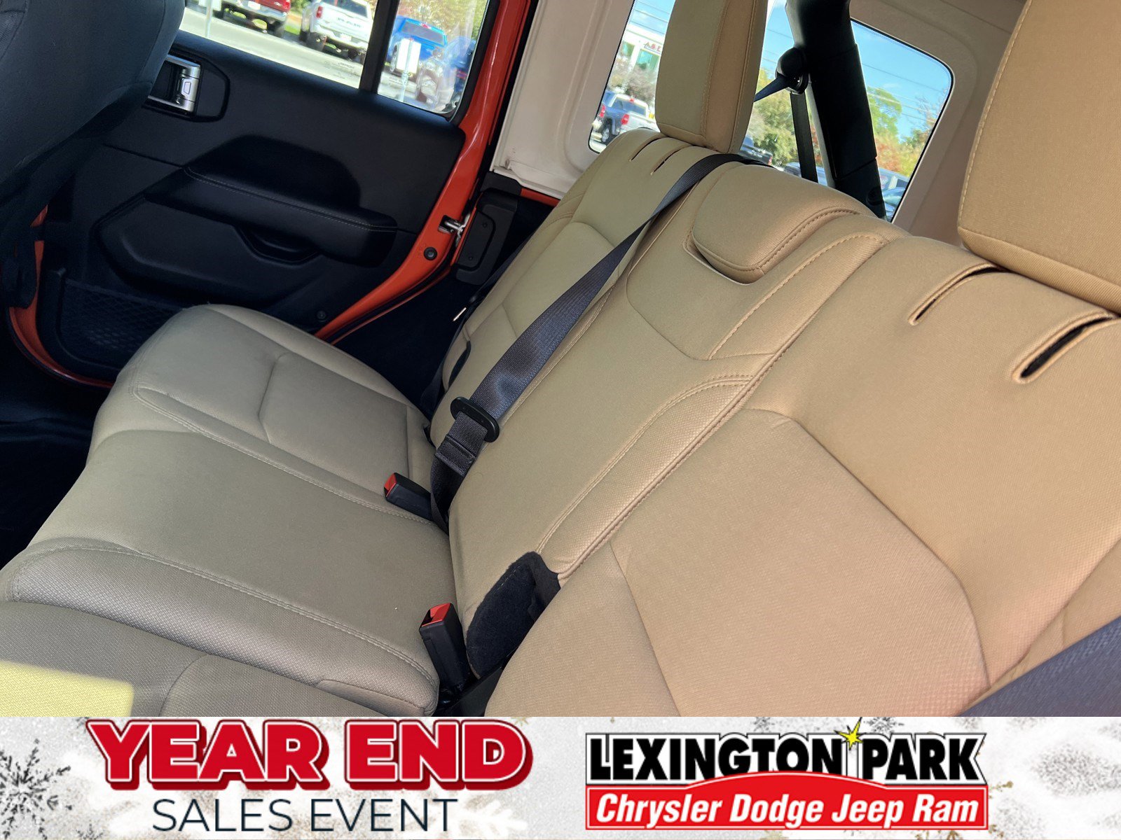 Used 2020 Jeep Wrangler Unlimited Sahara image 10