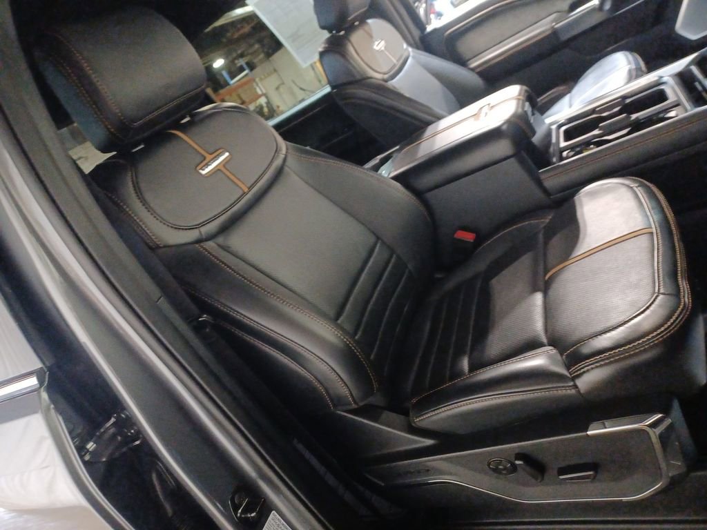 Used 2023 Ford F250 Platinum image 25