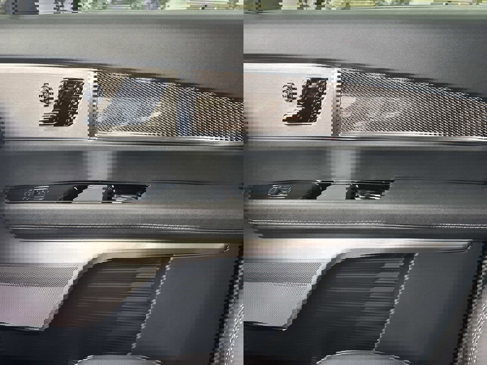 Used 2026 Cadillac Vistiq Luxury image 23