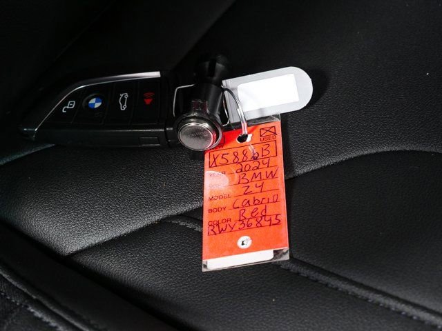 Used 2024 BMW Z4 sDrive30i image 41