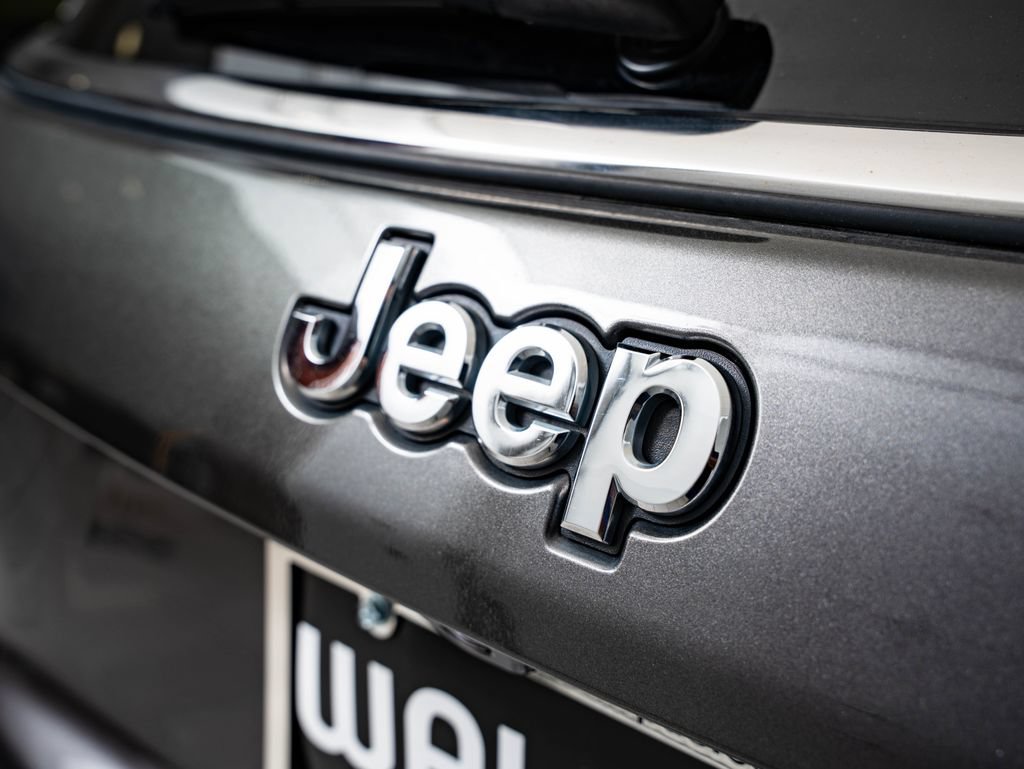 Used 2018 Jeep Compass Latitude w/ Popular Equipment Group AWD/4WD image 17