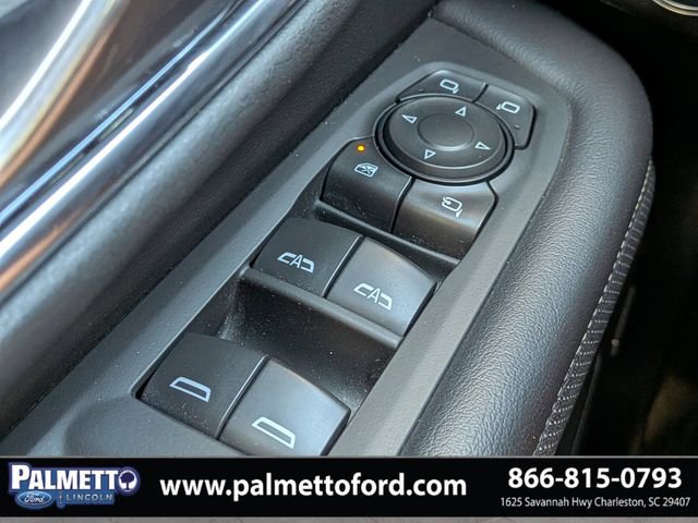 Used 2022 GMC Yukon XL SLT w/ SLT Luxury Package AWD/4WD image 25