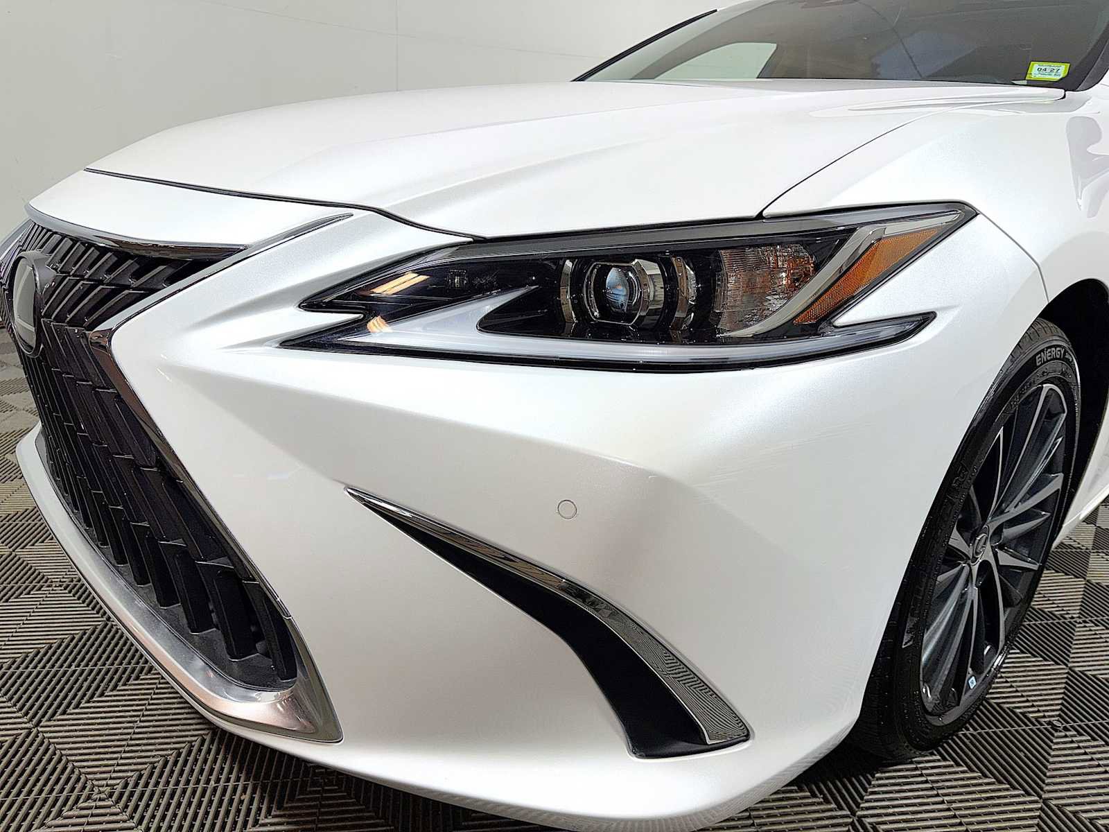 Used 2024 Lexus ES 350 w/ Premium Package image 26