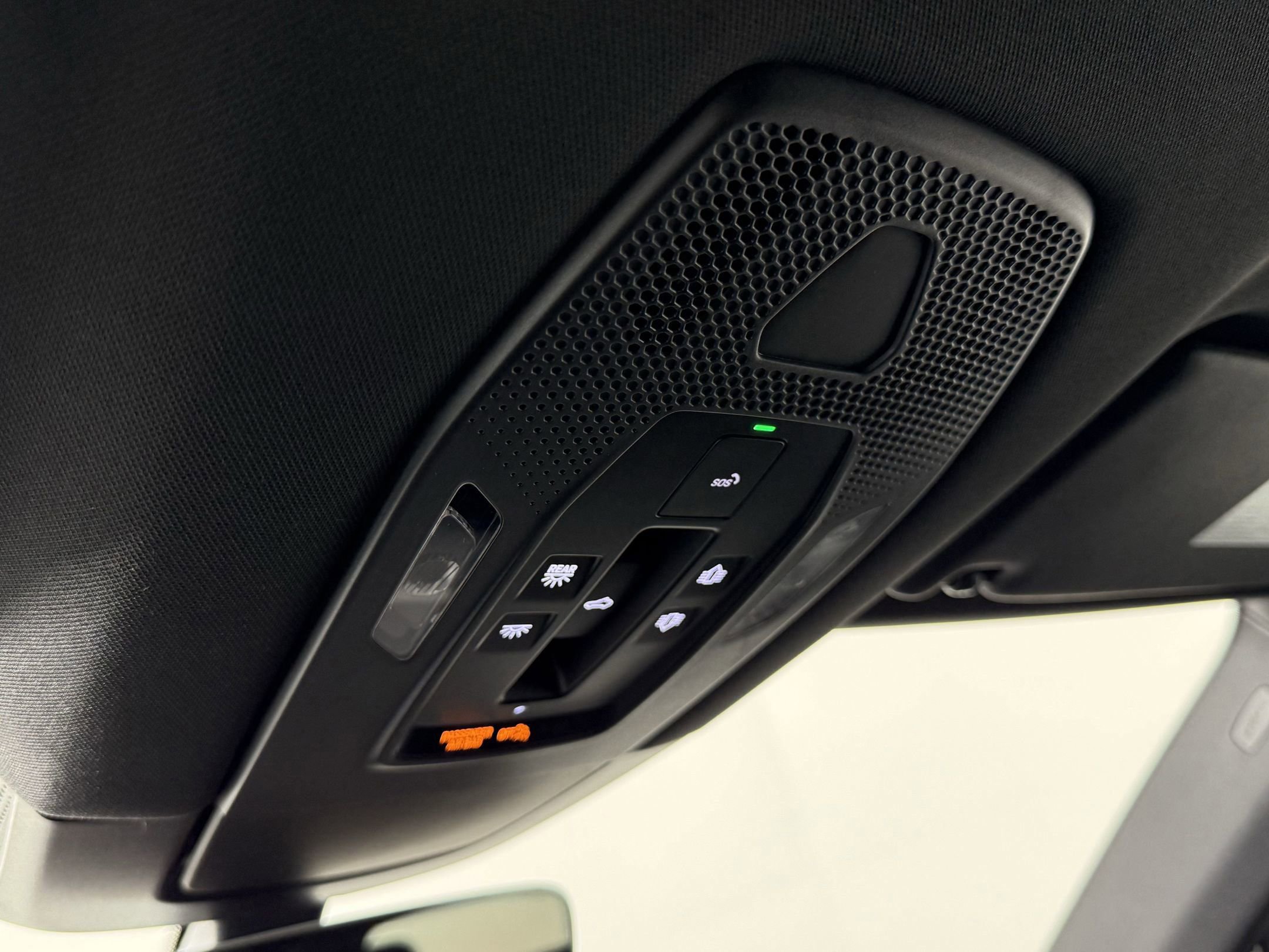 New 2025 Porsche Macan Electric image 29