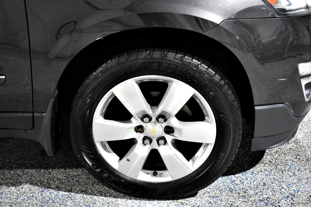 Used 2014 Chevrolet Traverse LTZ FWD image 7