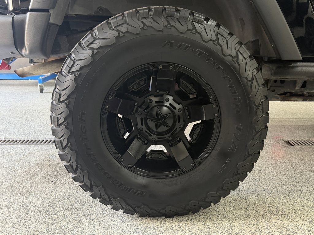 Used 2013 Jeep Wrangler Rubicon AWD/4WD image 43