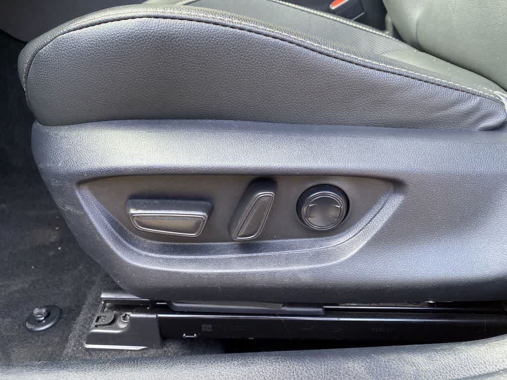Used 2025 Toyota Camry SE FWD image 14