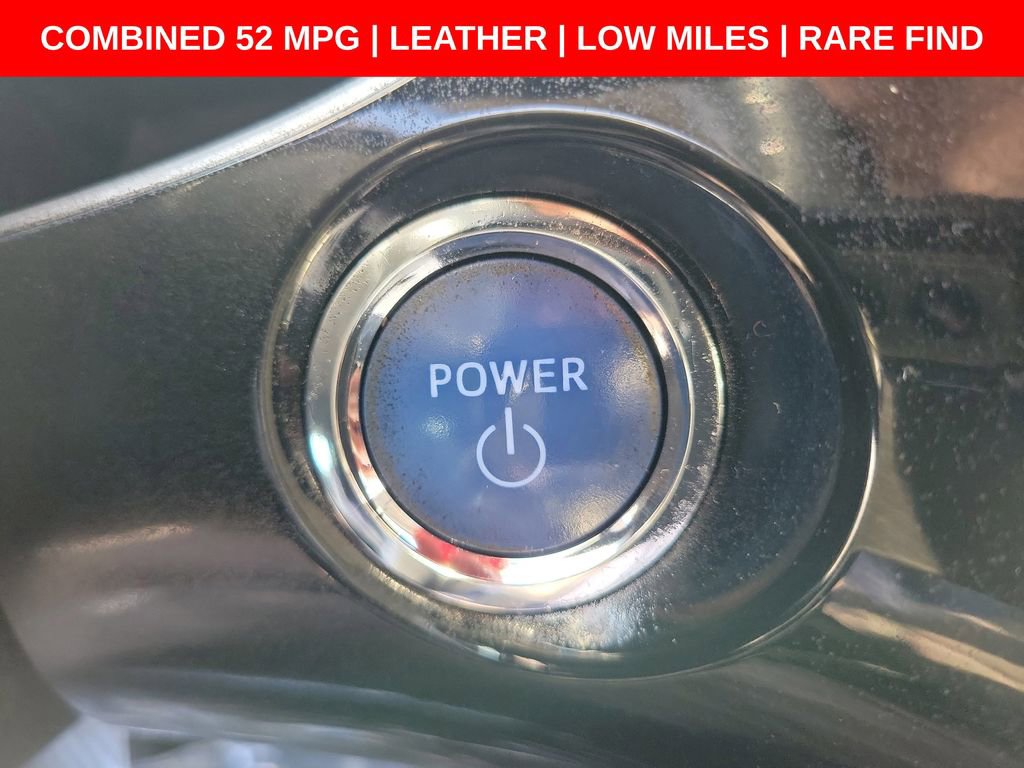 Used 2016 Toyota Prius Four Touring FWD image 30