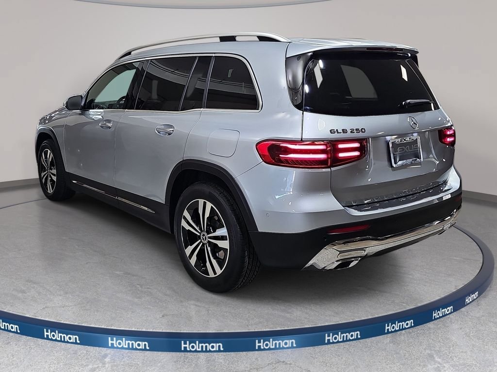 Used 2026 Mercedes-Benz GLB 250 4MATIC image 8