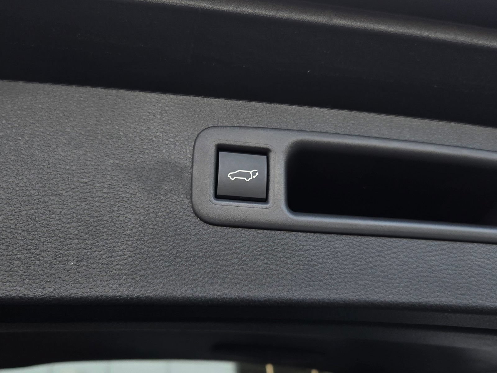 Certified 2026 Toyota Highlander Limited AWD/4WD image 27