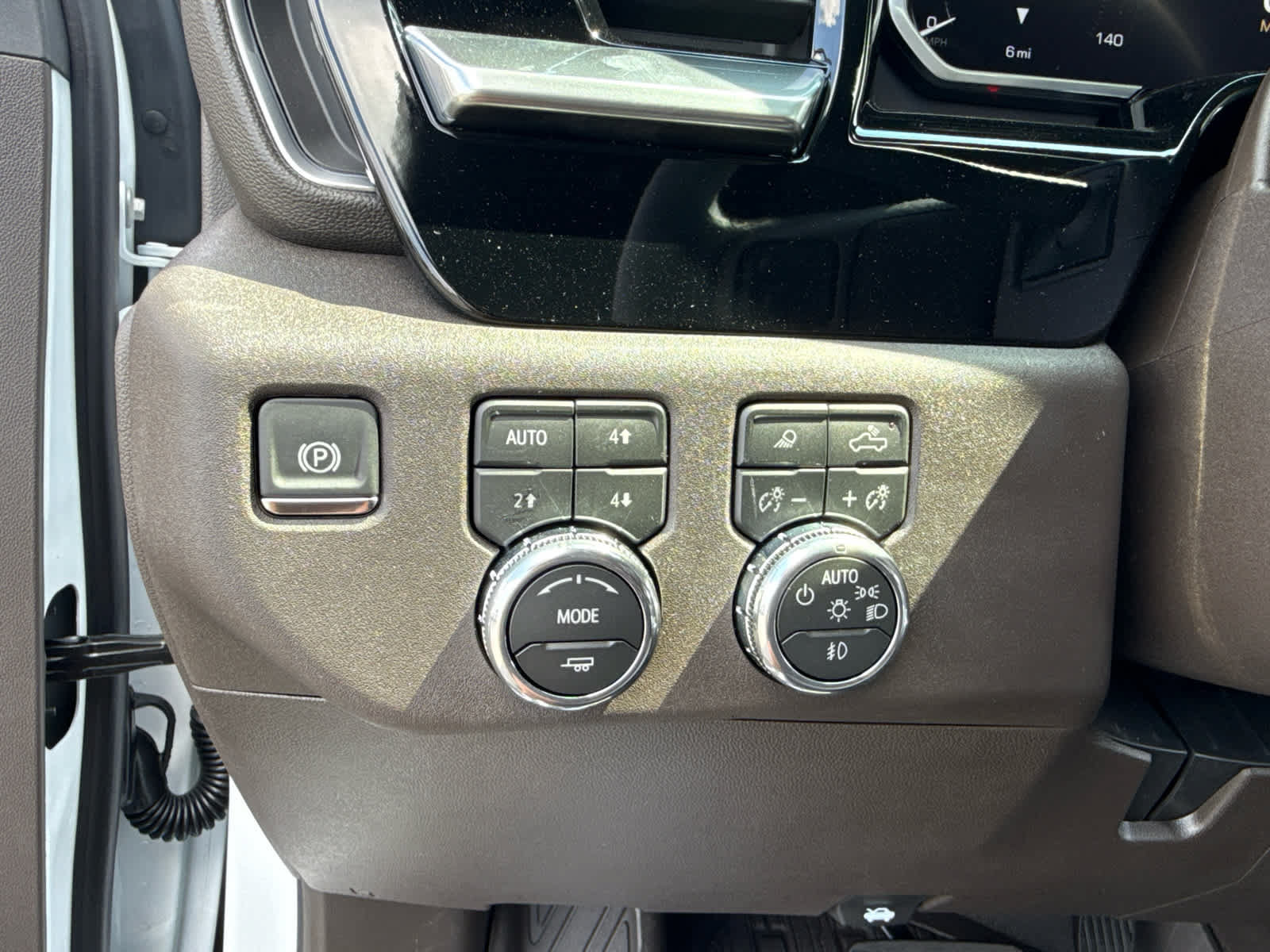 New 2026 GMC Sierra 3500 SLT w/ SLT Convenience Package AWD/4WD image 15