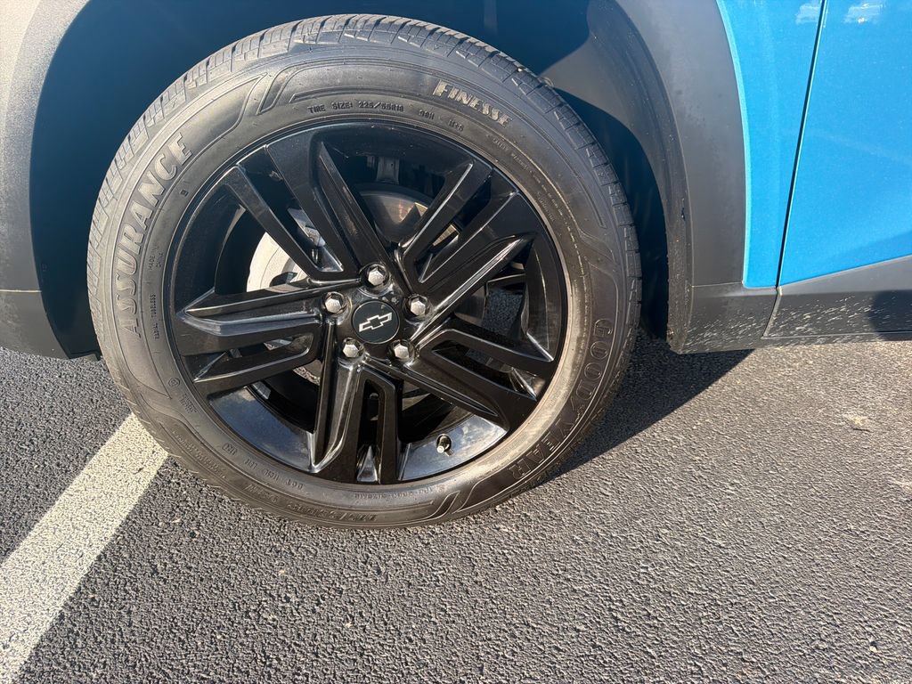 Used 2025 Chevrolet Trax ACTIV FWD image 10