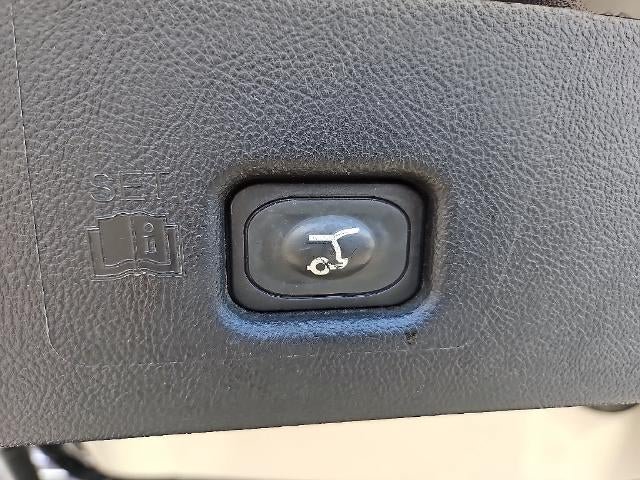 Used 2022 Lincoln Nautilus Reserve FWD image 16