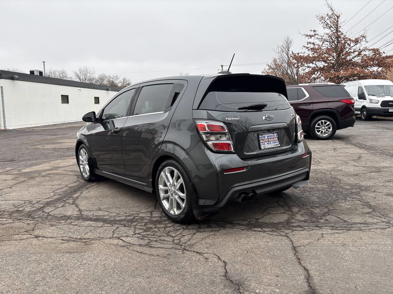 Used 2019 Chevrolet Sonic LT w/ LPO, Performance Package image 3