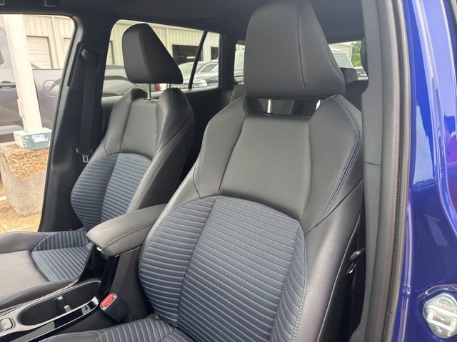 Used 2024 Toyota Corolla Cross AWD Hybrid w/ Convenience Package image 30