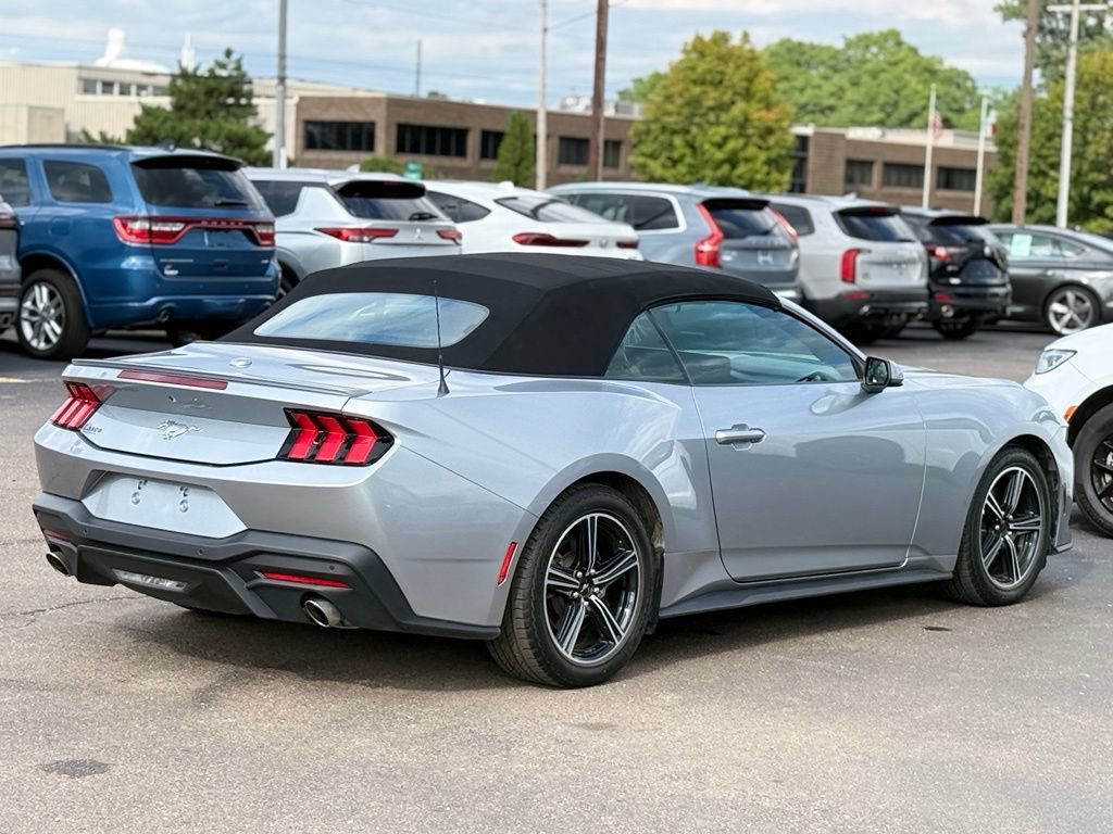 Used 2025 Ford Mustang Premium RWD image 33
