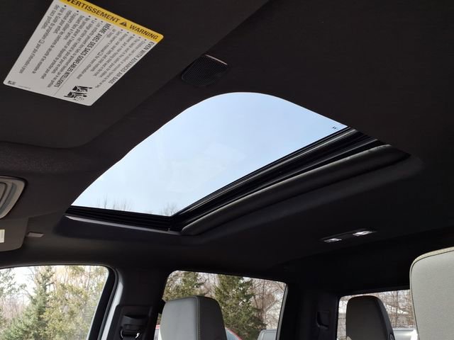 Used 2023 Chevrolet Silverado 1500 ZR2 w/ Technology Package image 18