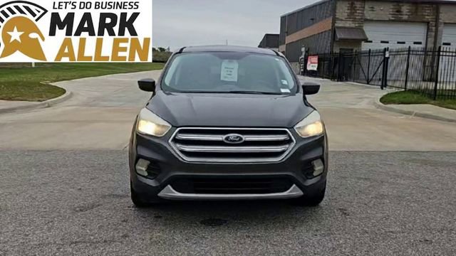 Used 2017 Ford Escape SE FWD image 3