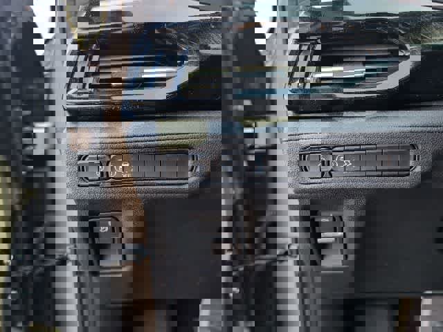 Used 2025 Acura MDX SH-AWD image 24