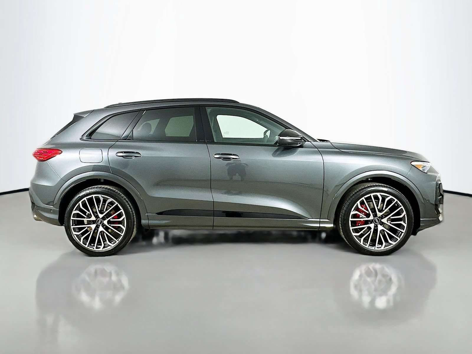 New 2026 Audi SQ5 Premium Plus AWD/4WD image 4