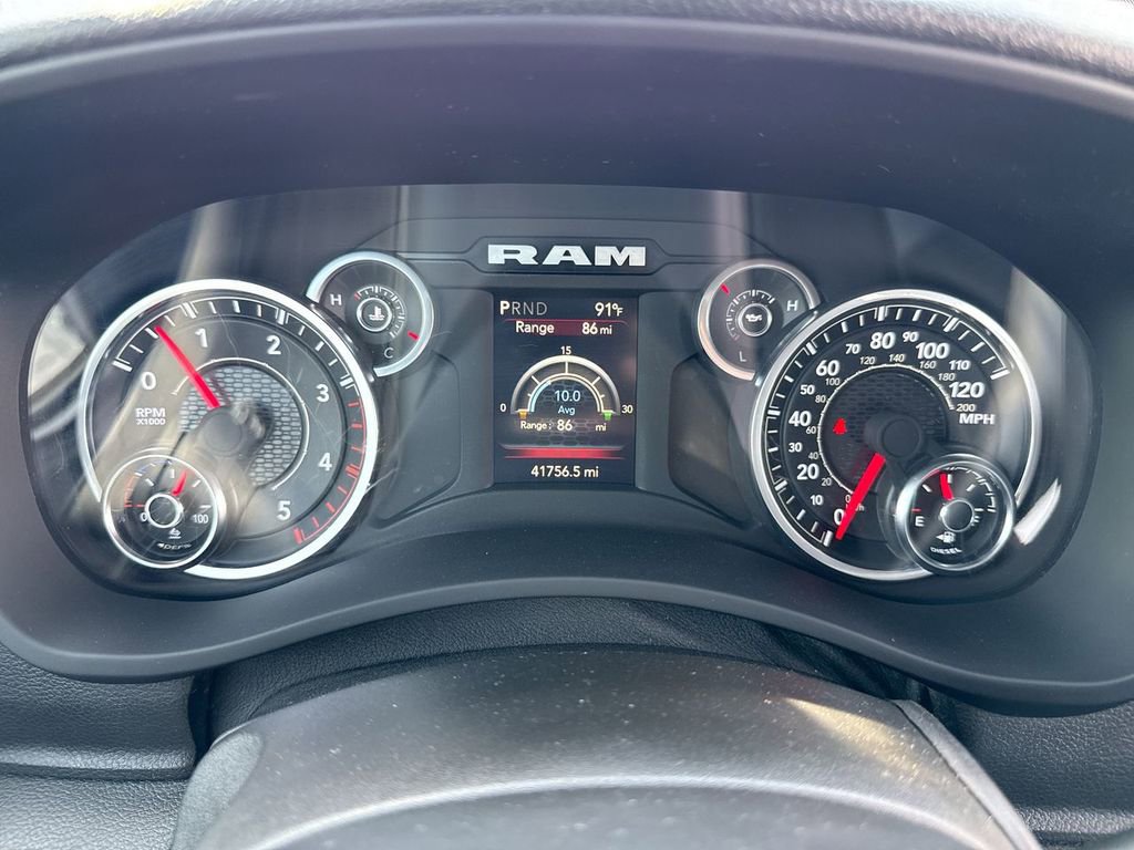 Used 2024 RAM 3500 Tradesman w/ Chrome Appearance Group AWD/4WD image 15
