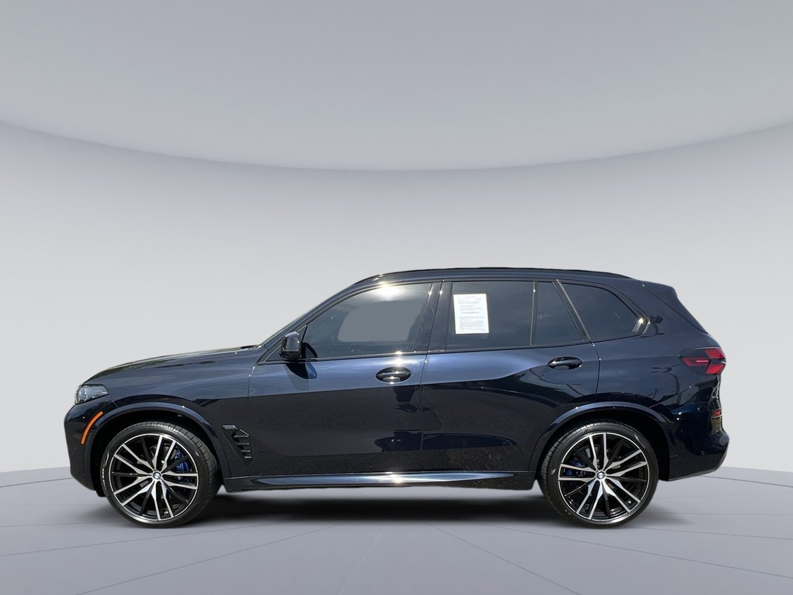 Used 2024 BMW X5 xDrive40i w/ M Sport Package image 6