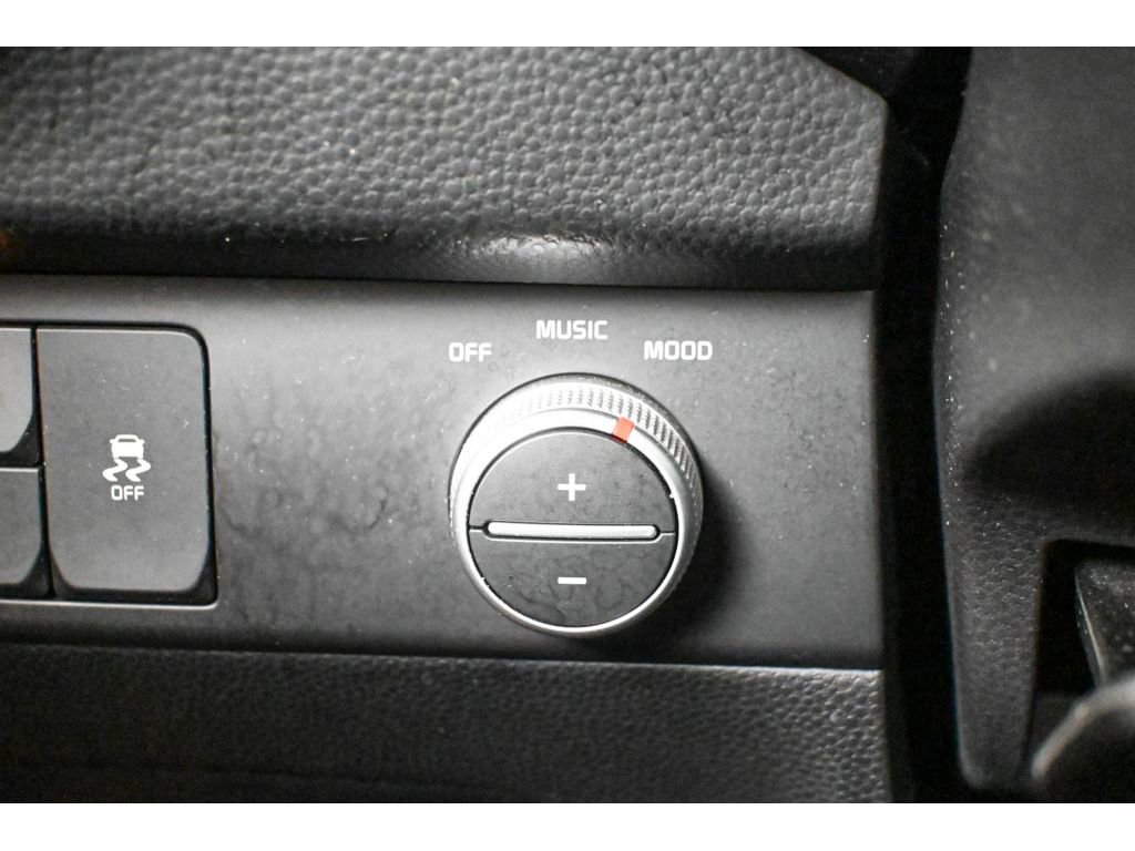 Used 2019 Kia Soul + image 40