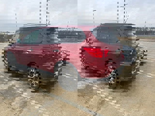 Used 2017 Nissan Pathfinder S image 3