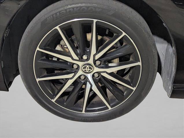 Certified 2021 Toyota Camry SE image 9