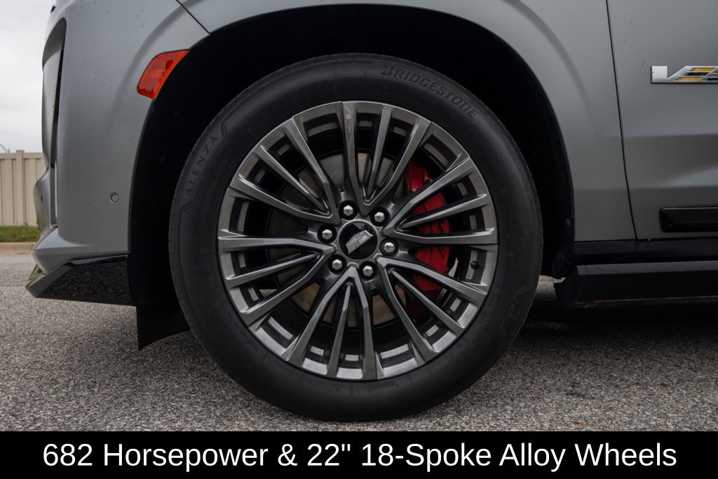 Used 2023 Cadillac Escalade ESV V AWD/4WD image 4