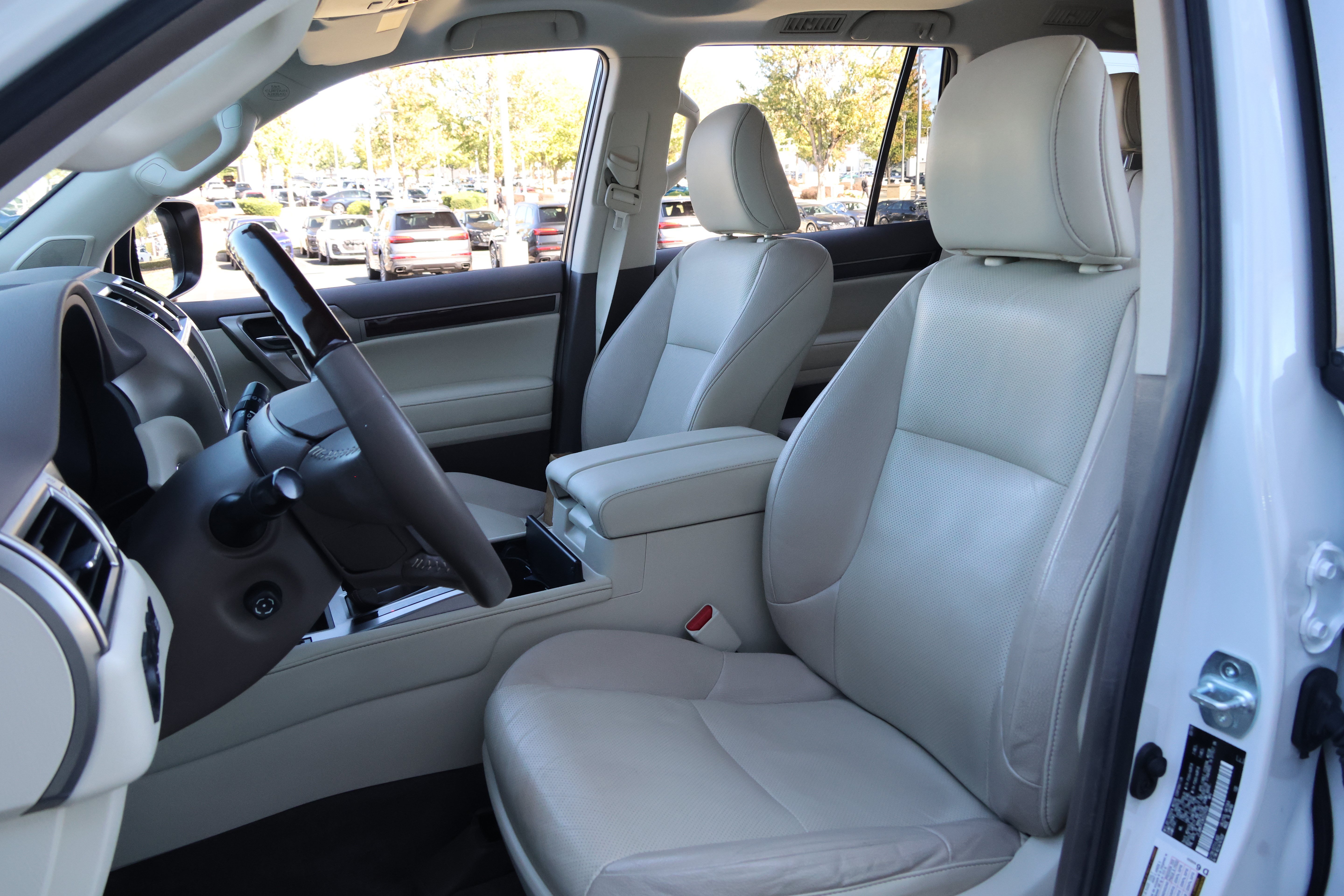 Used 2019 Lexus GX 460 Premium AWD/4WD image 33