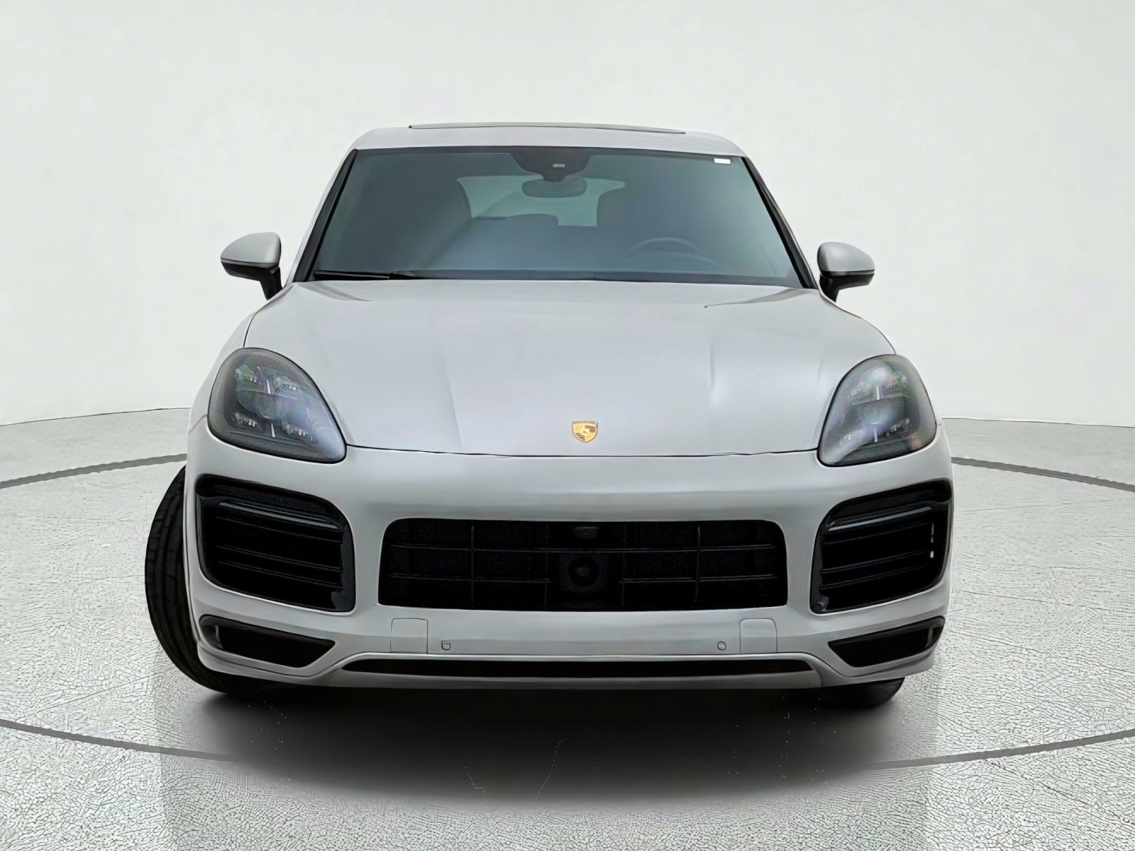 Used 2023 Porsche Cayenne GTS AWD/4WD image 3