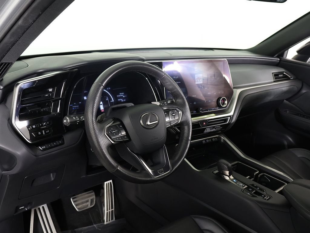 Used 2024 Lexus TX 500h AWD w/ Technology Package image 29