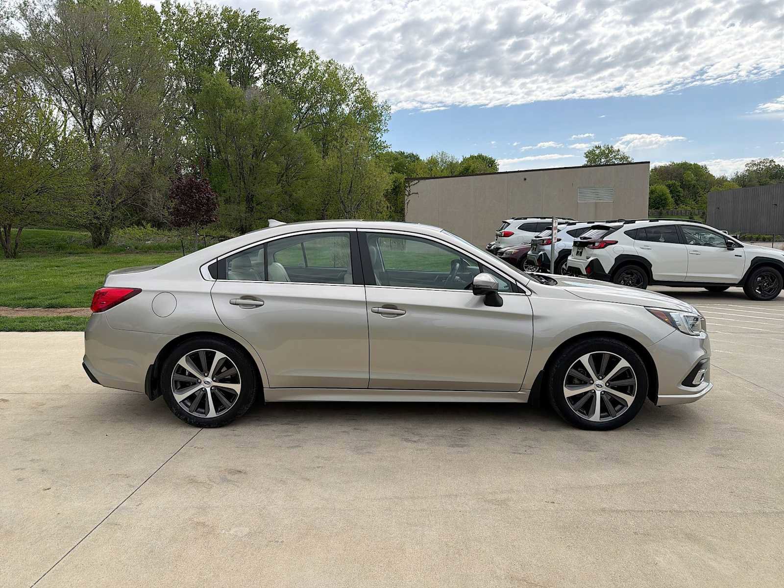 Used 2019 Subaru Legacy 2.5i Limited w/ Popular Package #2A AWD/4WD image 7
