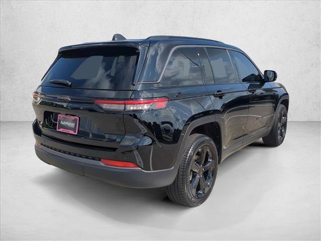 New 2026 Jeep Grand Cherokee Limited w/ Limited Altitude Package AWD/4WD image 2