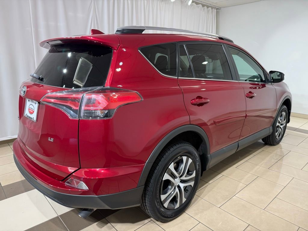 Used 2018 Toyota RAV4 LE image 5