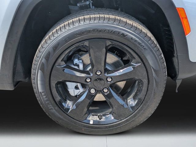 New 2025 Jeep Grand Cherokee Limited w/ Black Appearance Package image 9