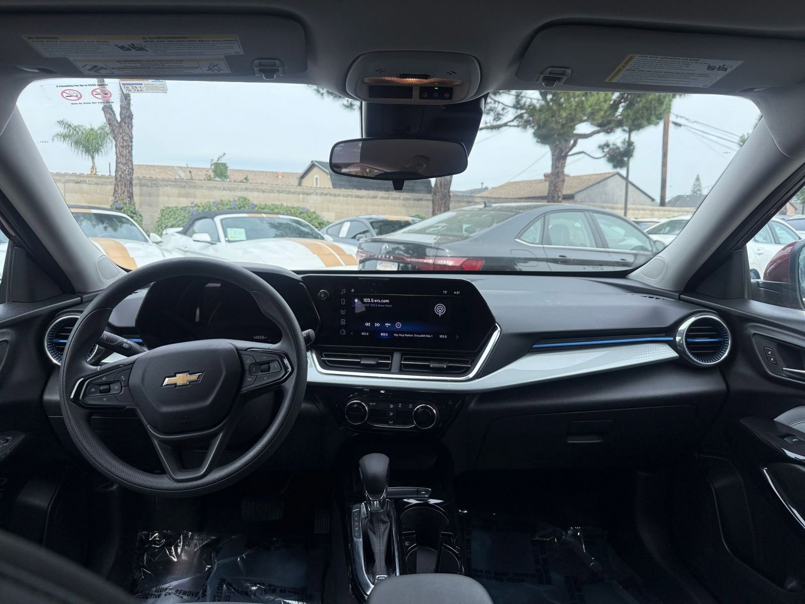 Used 2025 Chevrolet Trax LT image 30