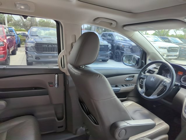 Used 2016 Honda Odyssey Touring Elite image 18