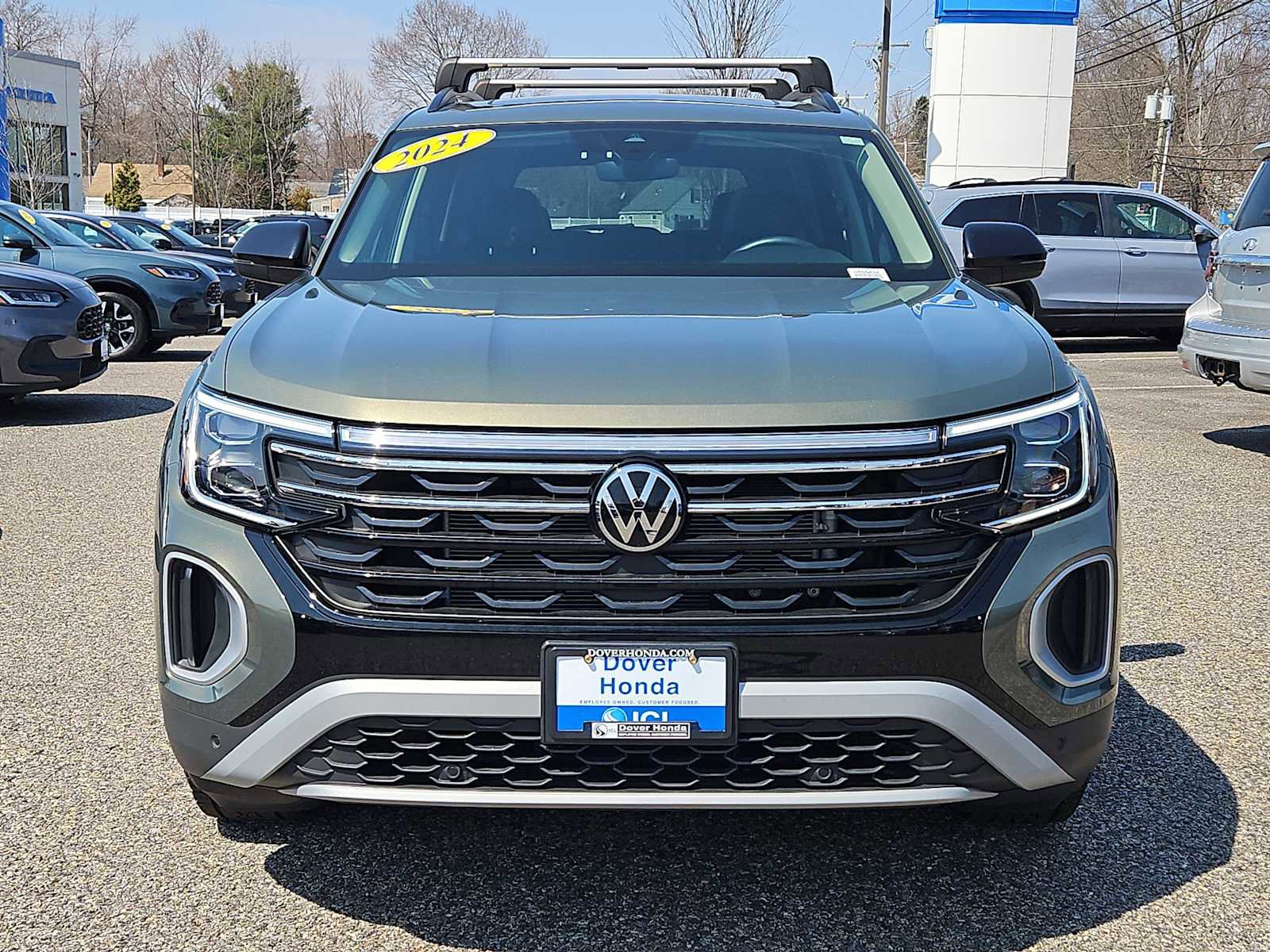 Used 2024 Volkswagen Atlas Peak Edition SE AWD/4WD image 13