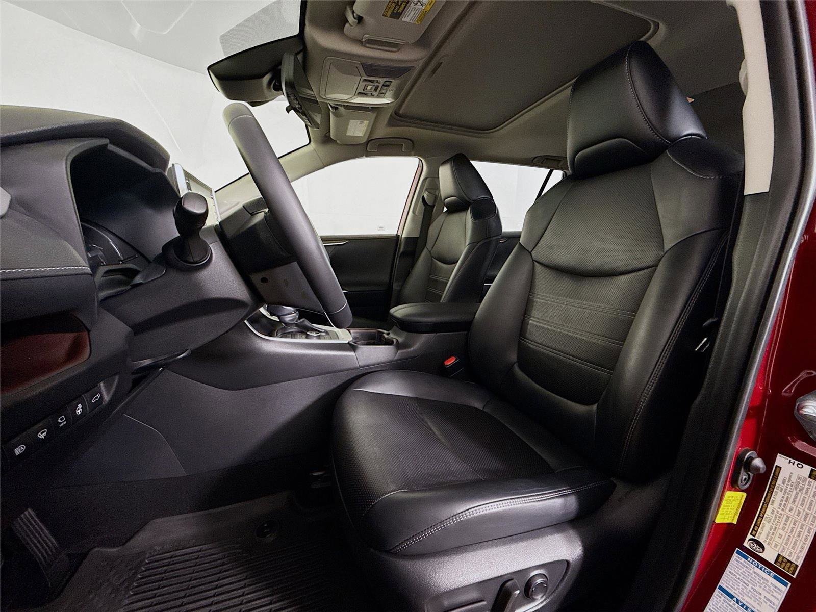 Used 2021 Toyota RAV4 Limited image 22