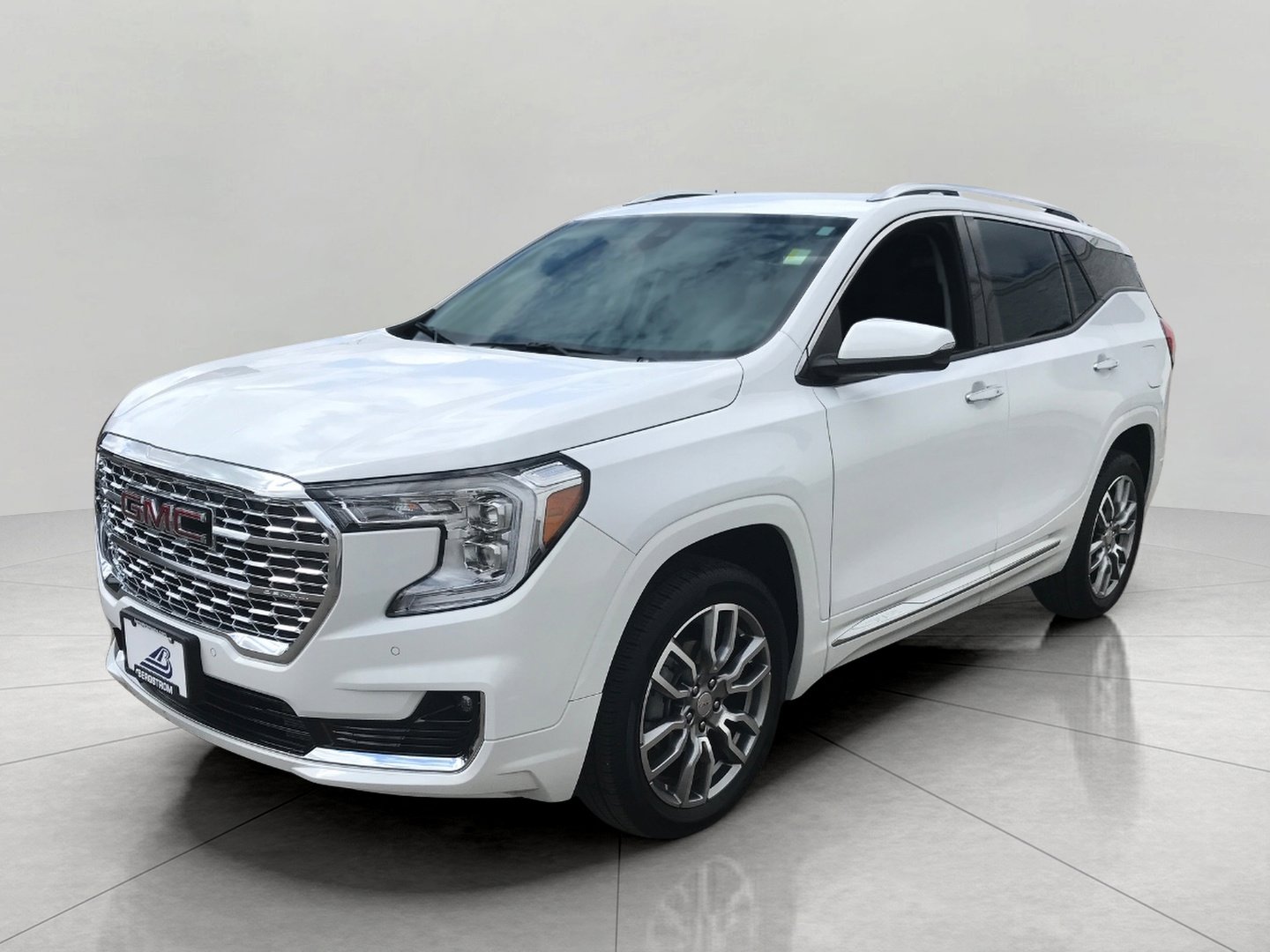 Used 2024 GMC Terrain Denali image 11