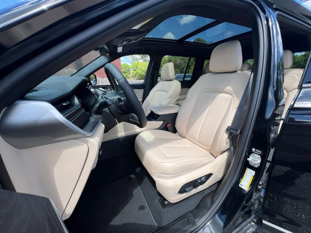 Used 2024 Jeep Grand Cherokee Limited 4xe image 15