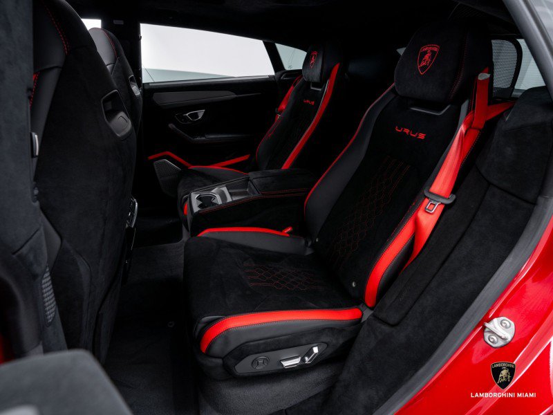Used 2023 Lamborghini Urus Performante AWD/4WD image 52