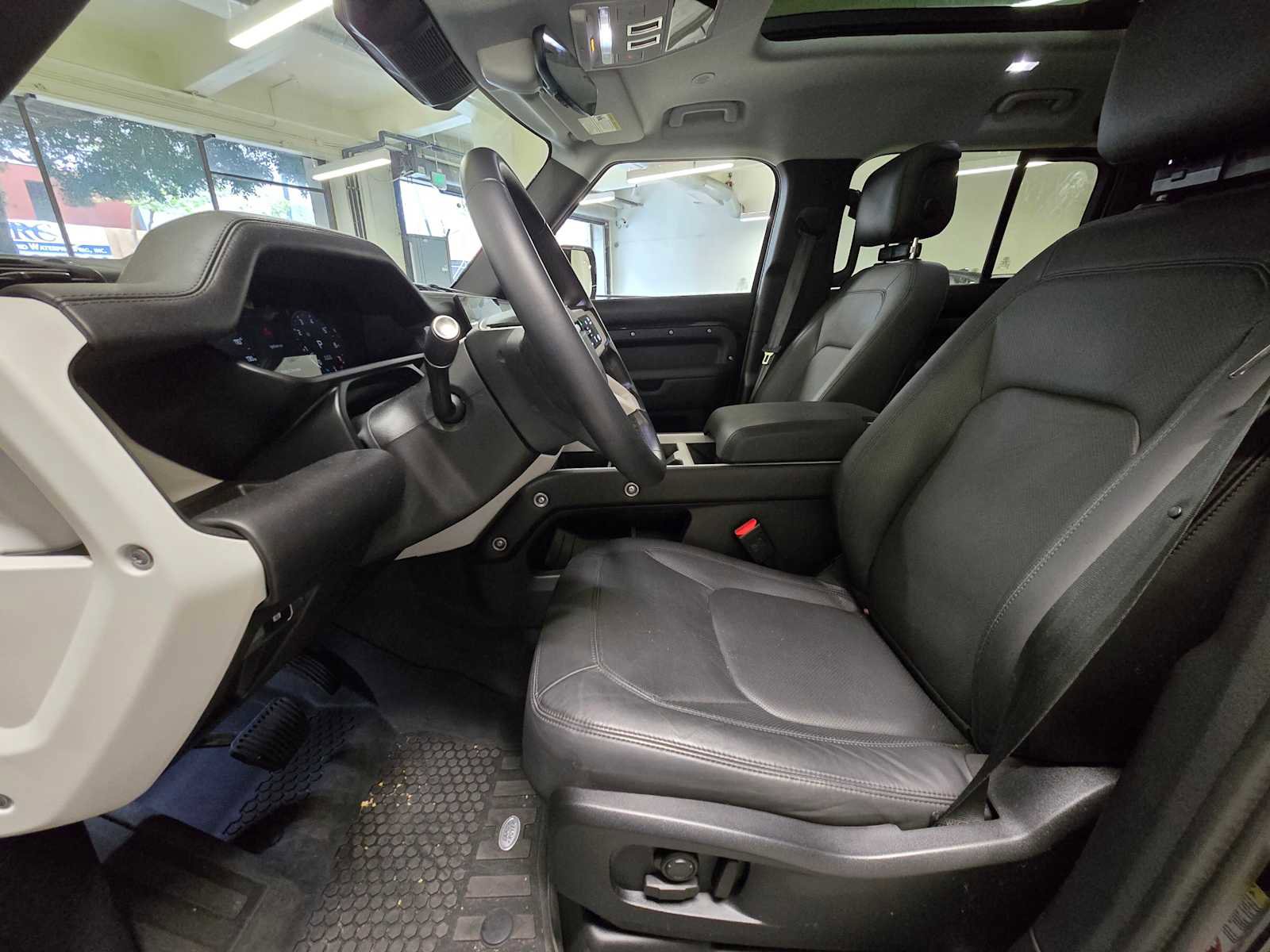 Used 2025 Land Rover Defender 110 S AWD/4WD image 20