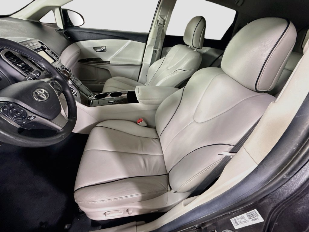 Used 2014 Toyota Venza XLE AWD/4WD image 24